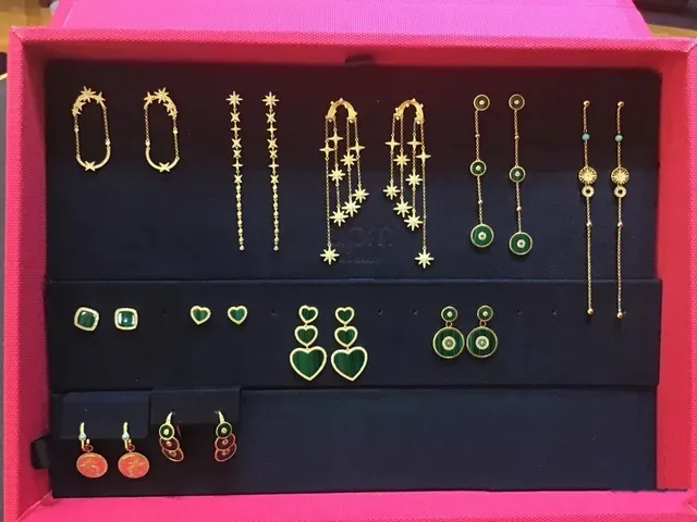 Boucles d'oreilles chandelier en cristal étoile doré 2