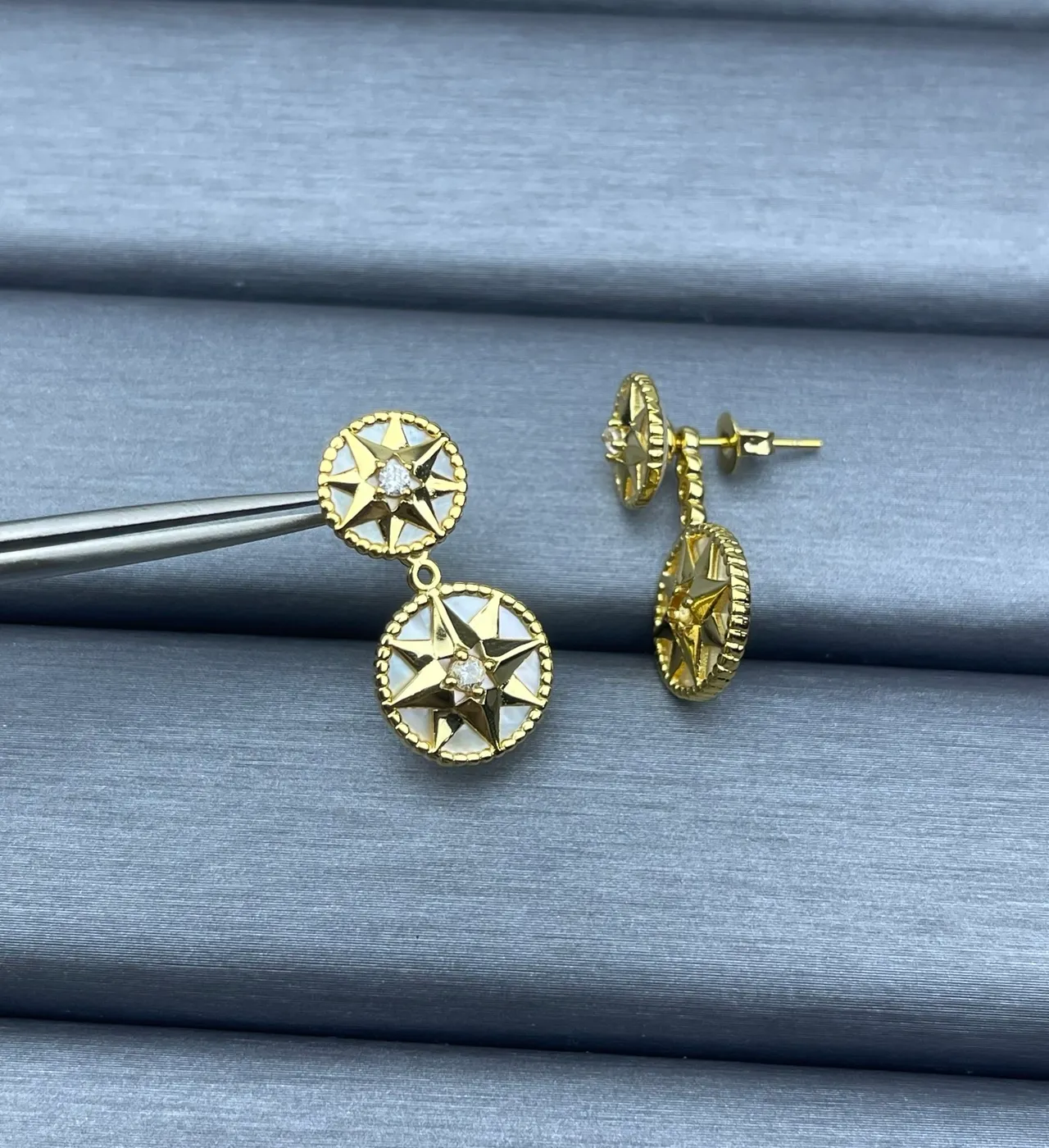Aretes con Motivo de Estrella Dorado Blanco de Doble Caída 5
