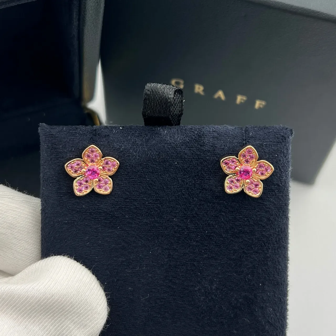 Graff Flower-Shaped Pavé Pink Gemstone Stud Earrings 4
