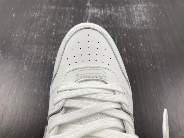 Gray and Silver Arrow Logo Lifestyle Sneakers 10