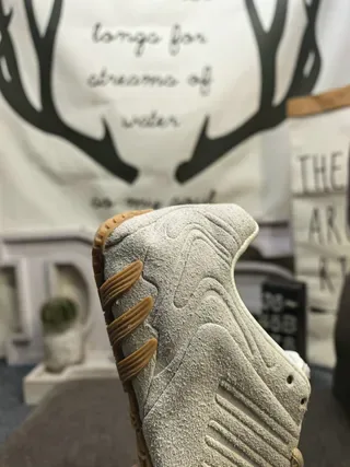 Gray Beige Textured Suede-Like Upper Sculpted Wave-Pattern Overlays Sneakers 3