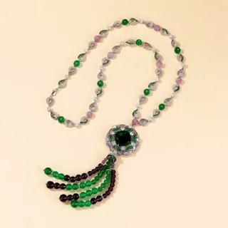 Collier pendentif perles vertes et roses à franges