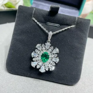 Collier pendentif floral cluster argent vert centre émeraude ovale