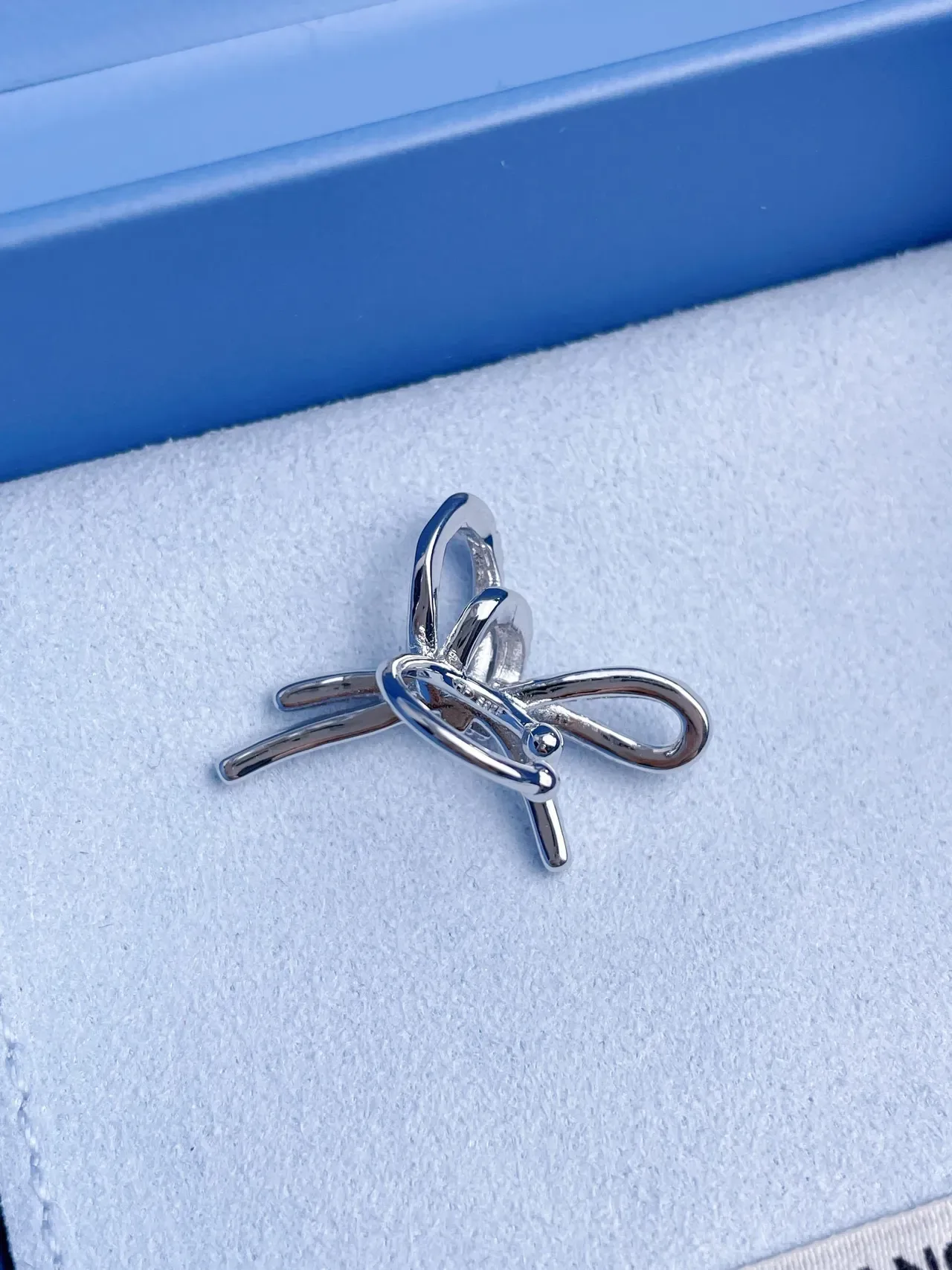 HEFANG Bow Pavé-Crystal Silver-Tone Earring 8