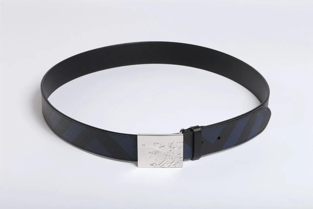 Knight Motif Buckle Navy and Black Geometric Pattern Leather Belt 8