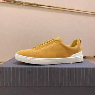Zapatilla Lifestyle Slip-On en Ante Amarillo Mostaza