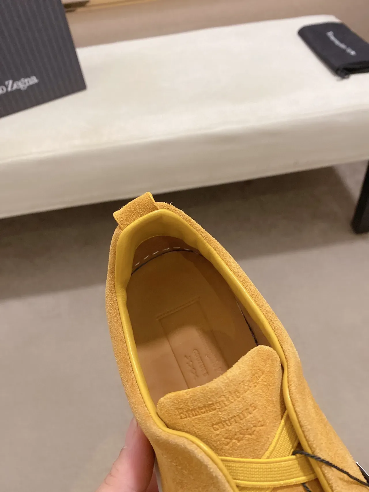 Sneaker Lifestyle Slip-On en Daim Jaune Moutarde 5