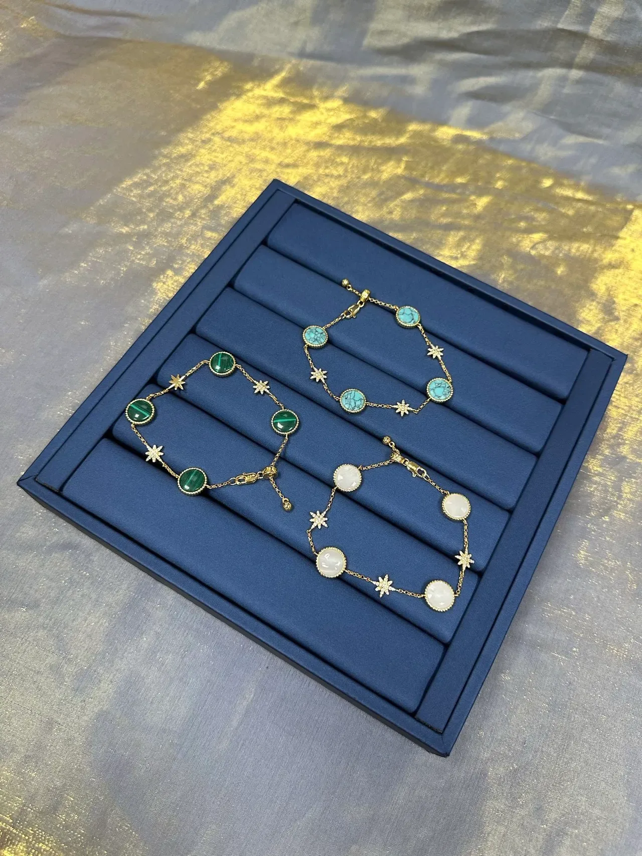 Pulseira Corrente Navy Gold Doble Oval Cabochons Brancos 7