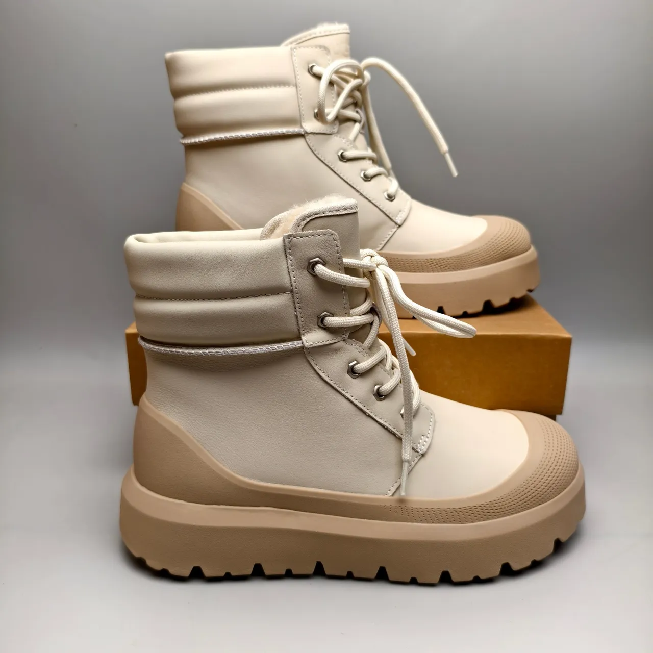 Off-White বেইজ মোটা লাগ সোল এঙ্কেল বুট 5