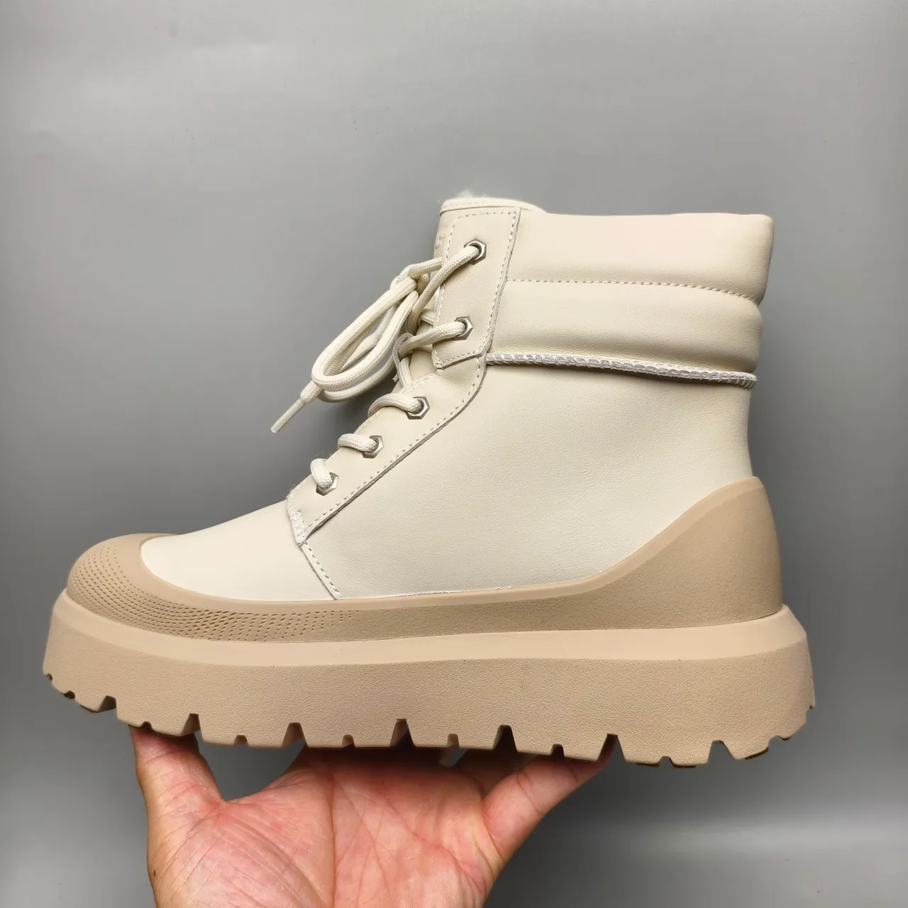 Off-White বেইজ মোটা লাগ সোল এঙ্কেল বুট 7