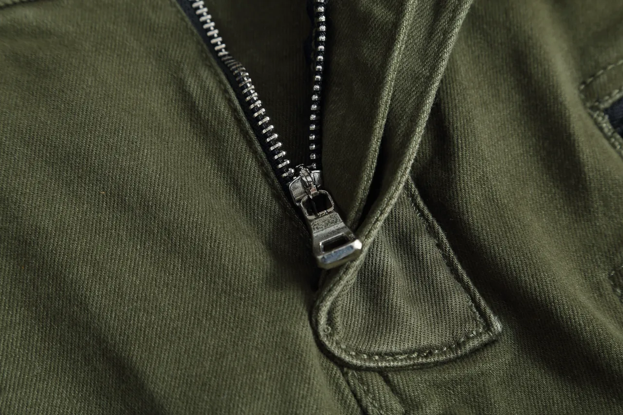 Shorts Style Cargo Vert Olive avec Poches à Fermeture Éclair 6
