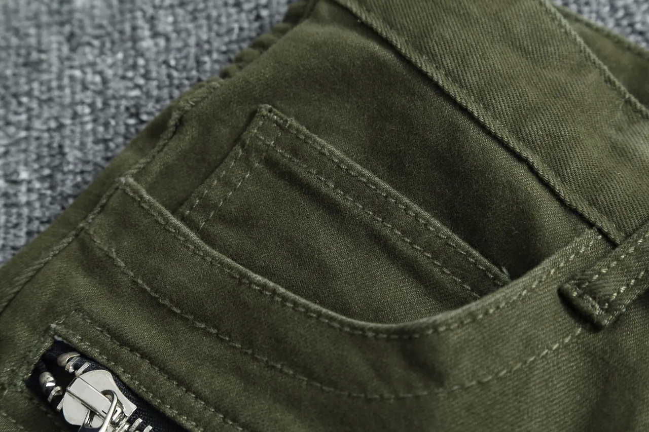 Shorts Style Cargo Vert Olive avec Poches à Fermeture Éclair 9