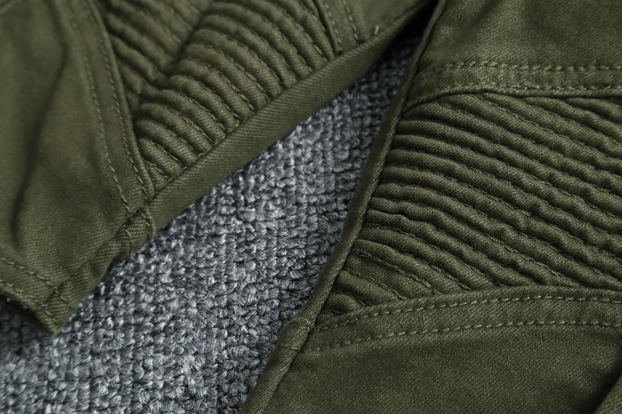 Shorts Style Cargo Vert Olive avec Poches à Fermeture Éclair 13