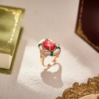 精美红色宝石玫瑰金戒指 珐瑯装饰