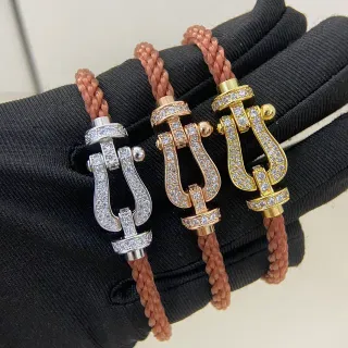 Pavé-Set Harp Clasp أساور الحبل المحبوك
