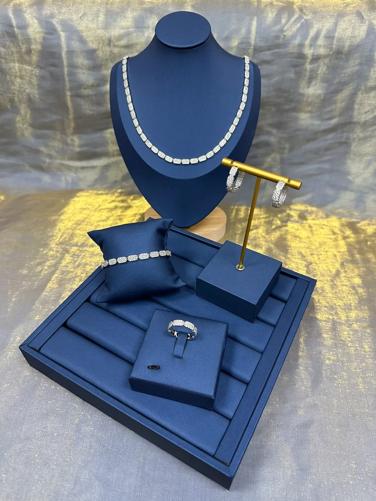 Pave-Set Rectangular Link Chain Necklace 5