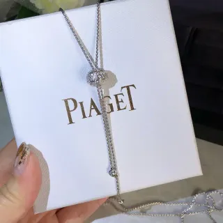 Piaget Collier pendentif cylindrique en diamants Pavé au style Possession