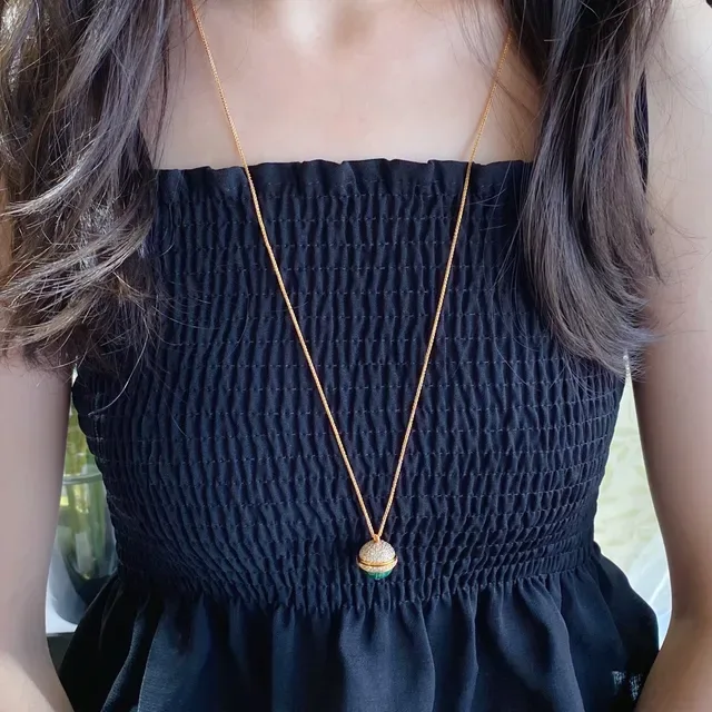 Collier Piaget avec pendentif sphérique en malachite et diamants pavé 9