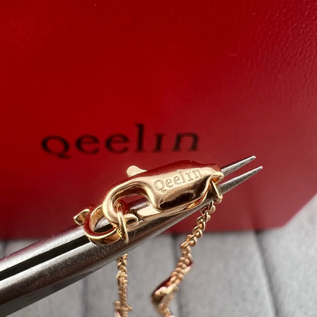 Qeelin Wulu Heart أساور مينا أحمر وسلسلة ذهب باڤيه 2
