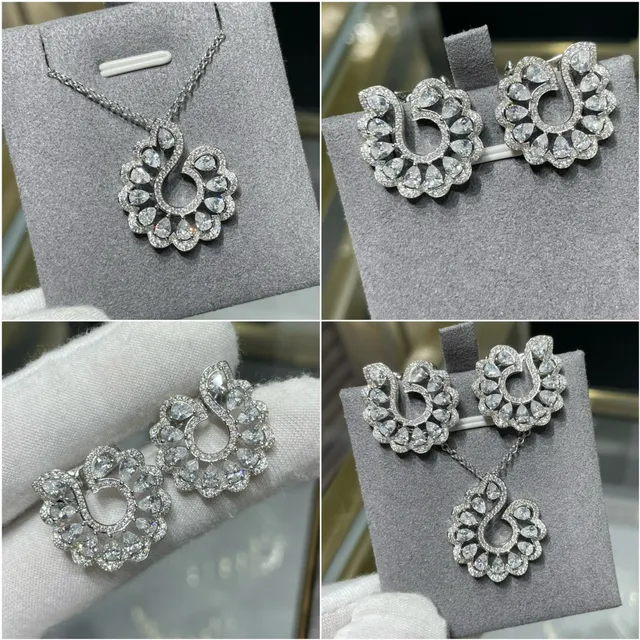 Brincos em forma de coração com pétalas de esmalte em formato de cinco pétalas florais em vermelho e dourado 2