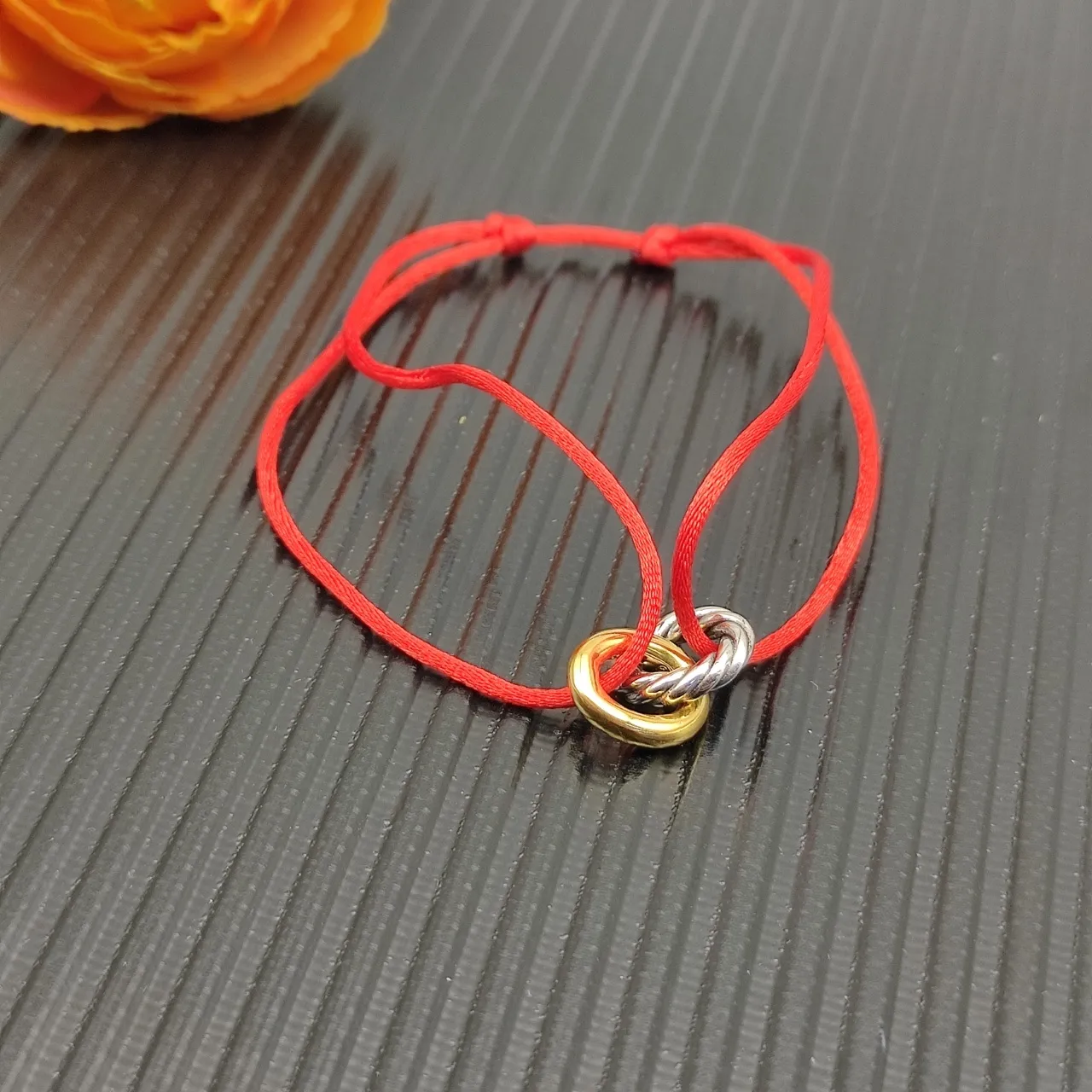 Red Gold Thin Cord Dual-Tone Interlocking Rings Bracelet 6