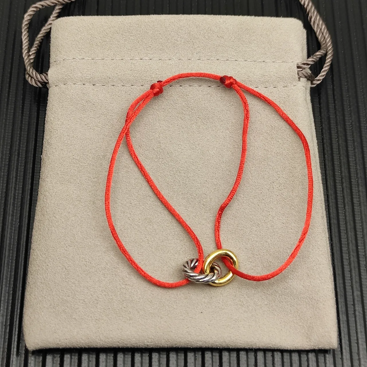 Red Gold Thin Cord Dual-Tone Interlocking Rings Bracelet 8