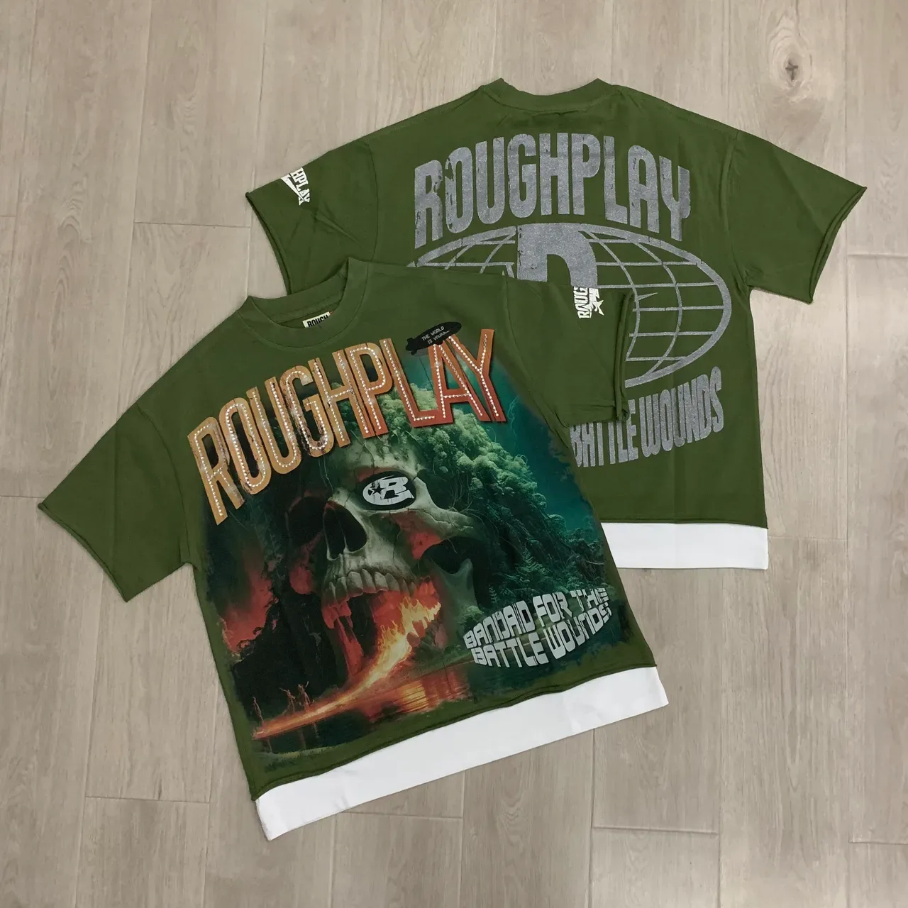 T-shirt Roughplay vert armée et blanc coupe oversize imprimé graphique 5