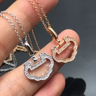 Colliers avec pendentif nuage en argent et or rose pavé