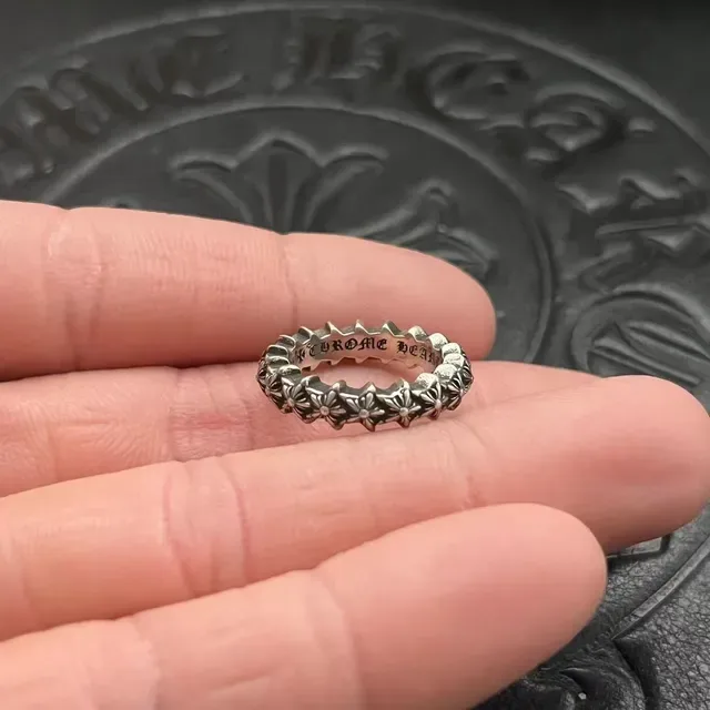 Silver Floral Motif Textured Band Ring 6