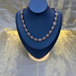 Colar de contas facetadas oval e redondas graduadas prata azul marinho pavé-set