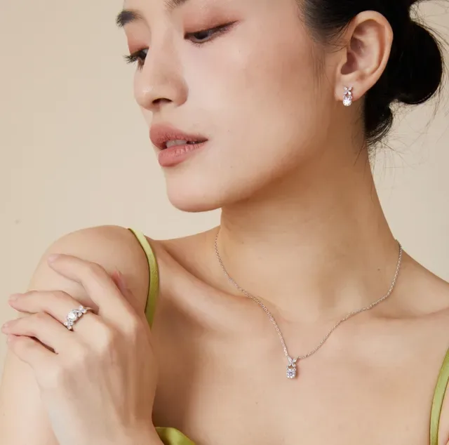 Silver-Tone Floral Crystal Pendant Necklace 7