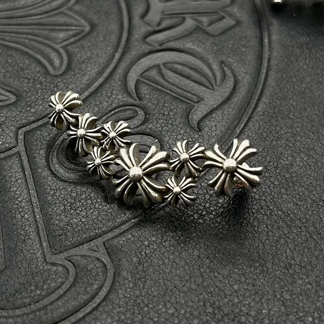 Silver-Toned Floral Motif Multi-Flower Ear Cuff Earring 5