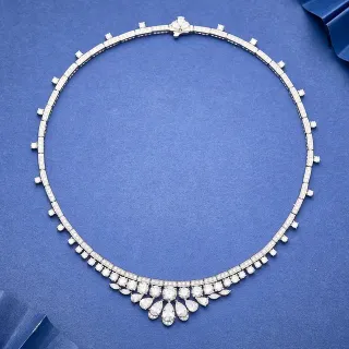 Argent Blanc Bib-Style Pavé-Set Collier