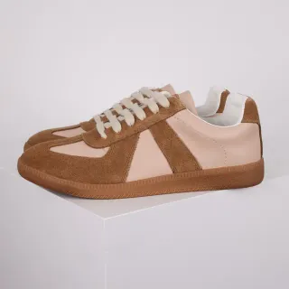 Zapatillas Lifestyle con Paneles de Ante y Cuero en Tonos Tan y Rosa