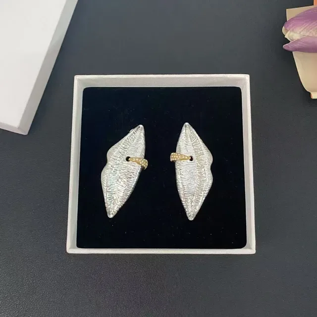 Textured Leaf-Shaped Pavé-Band Stud Earrings 3