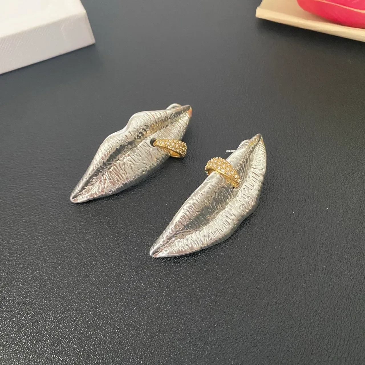 Textured Leaf-Shaped Pavé-Band Stud Earrings 7