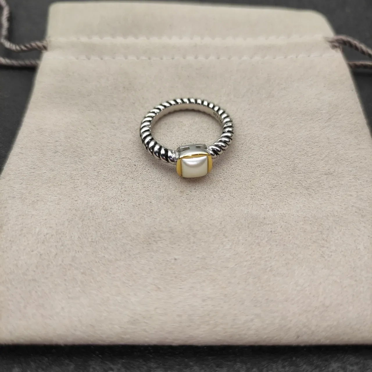 Two-Tone Twisted Rope Band Square Cabochon Ring 6