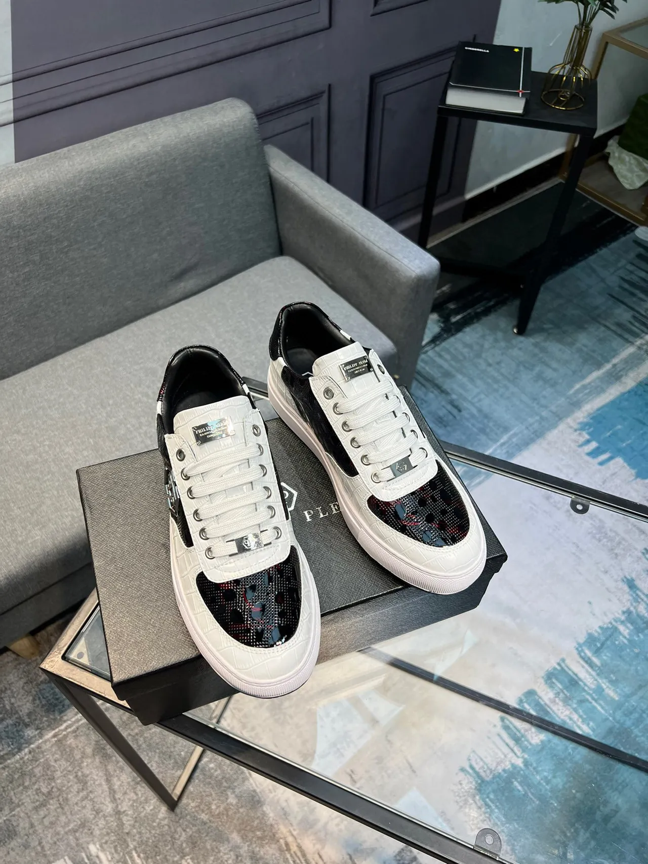 White Black Croc-Embossed Leather Mesh Side Panel Sneakers 4