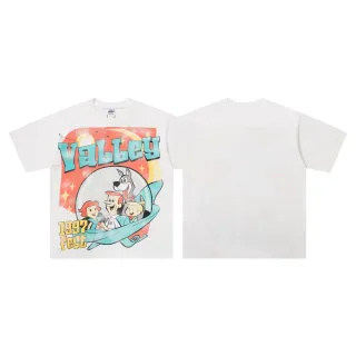 Camiseta blanca oversized con estampado gráfico