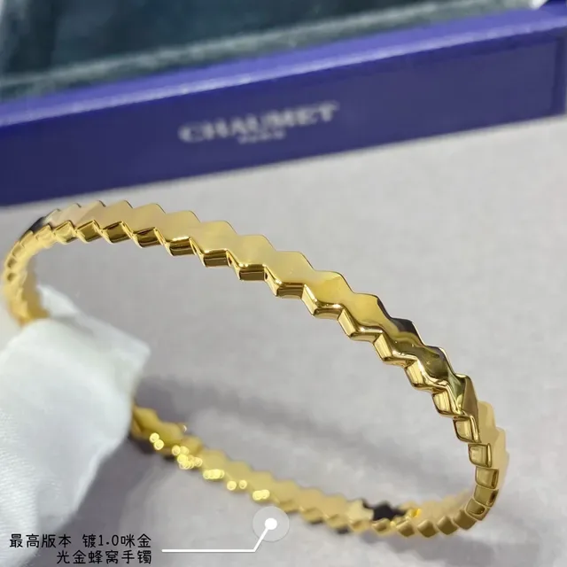 Zigzag Geometric Honeycomb-Style Metallic Bangle Bracelets 4