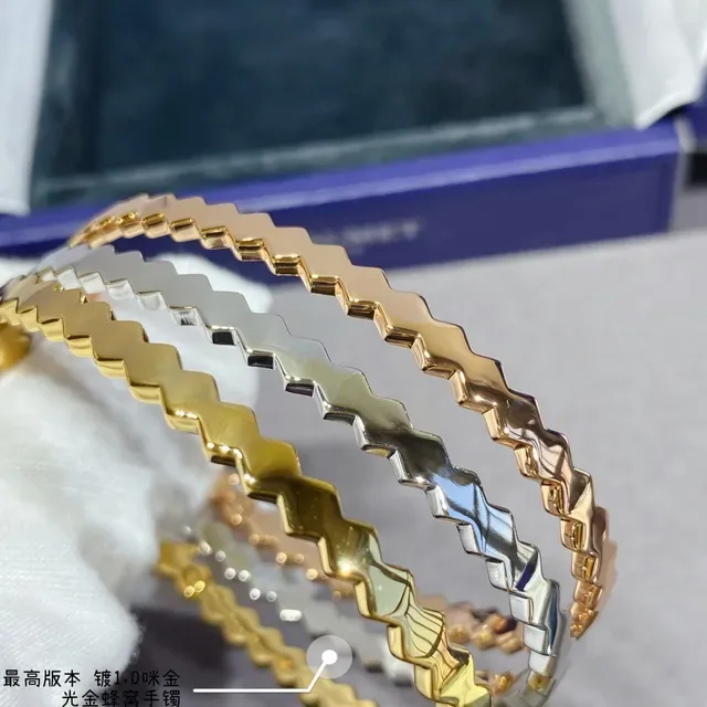 Zigzag Geometric Honeycomb-Style Metallic Bangle Bracelets 7