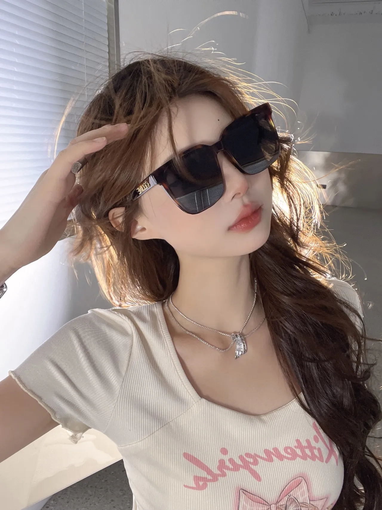 Gentle Monster نظارات شمسية oversized مربعة سوداء 4