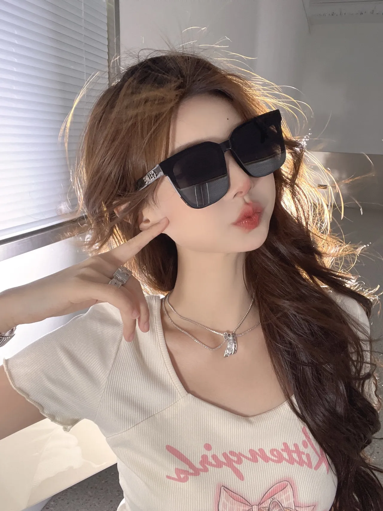 Gentle Monster نظارات شمسية oversized مربعة سوداء 5