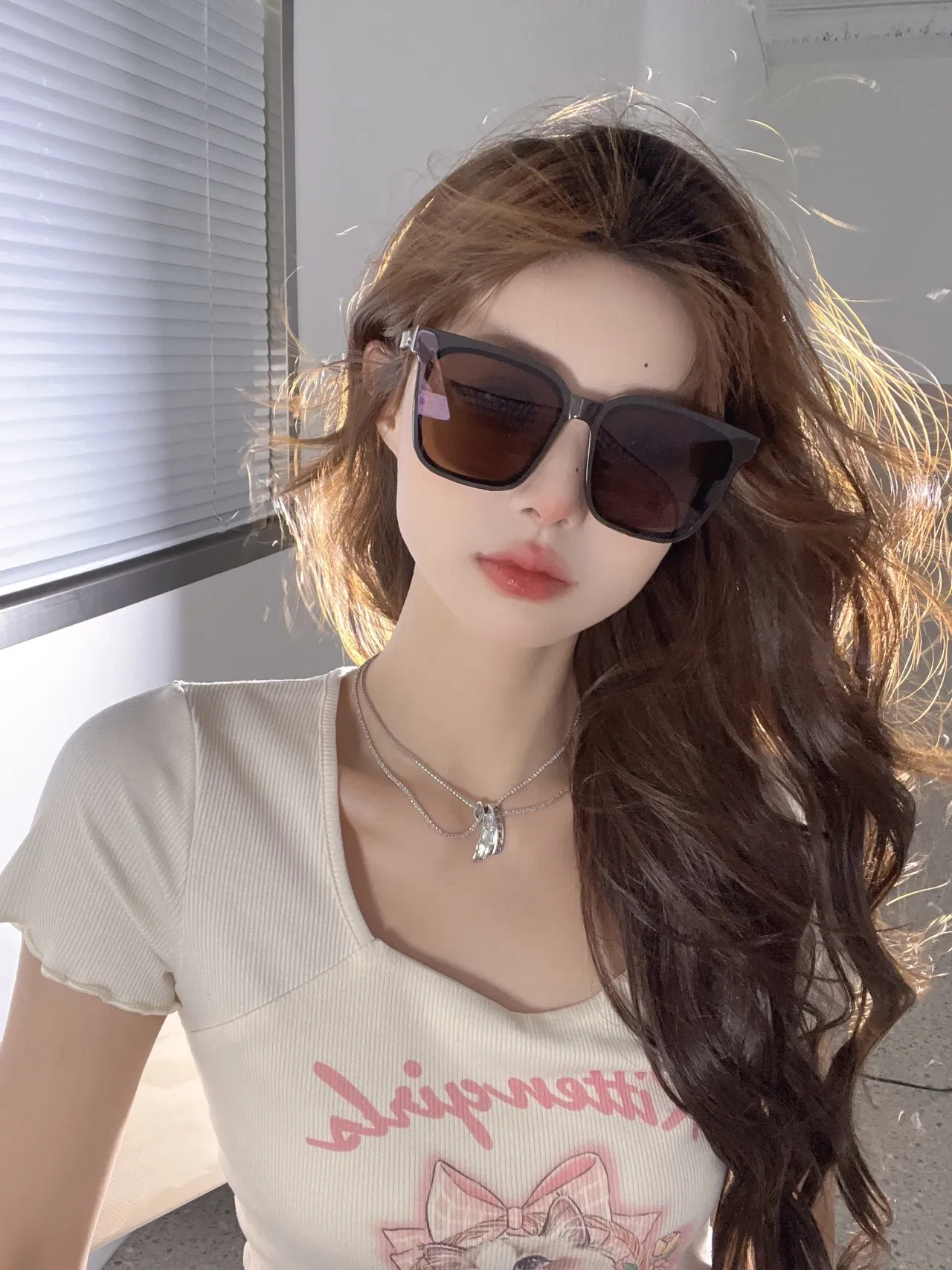 Gentle Monster نظارات شمسية oversized مربعة سوداء 7