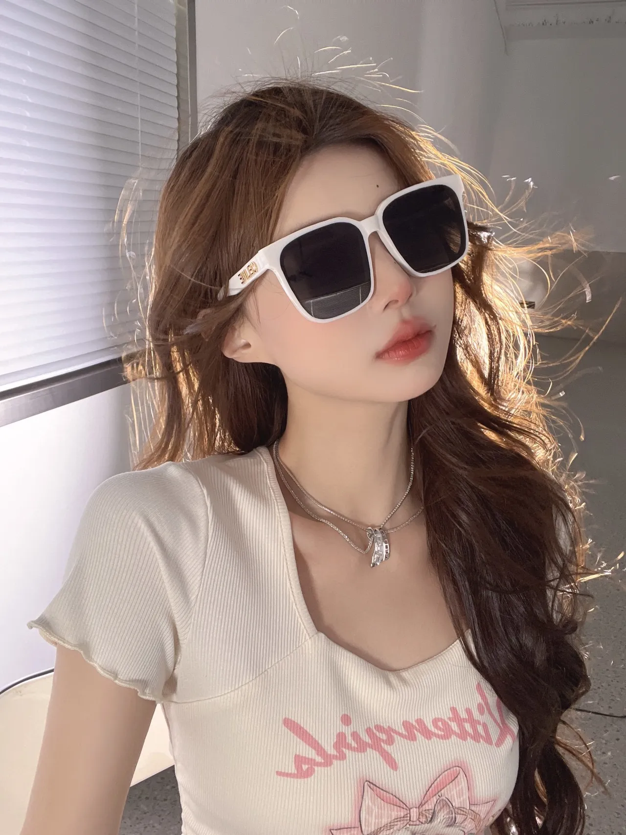 Gentle Monster نظارات شمسية oversized مربعة سوداء 9