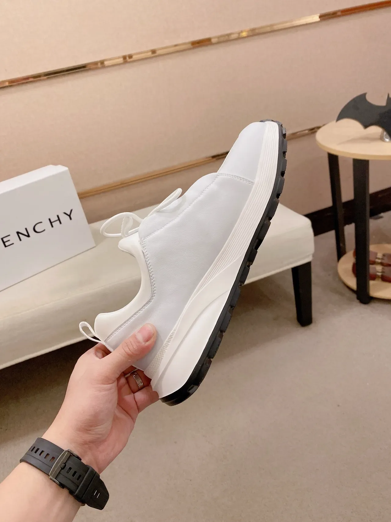 Givenchy City Sport Tênis Lifestyle Brancos com logo embossado 5