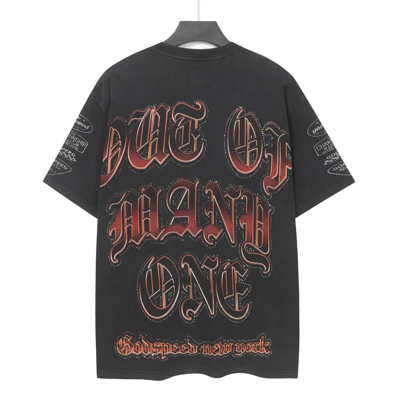 Camiseta gráfica Godspeed Skull Racer desgastada preta e vermelha 3