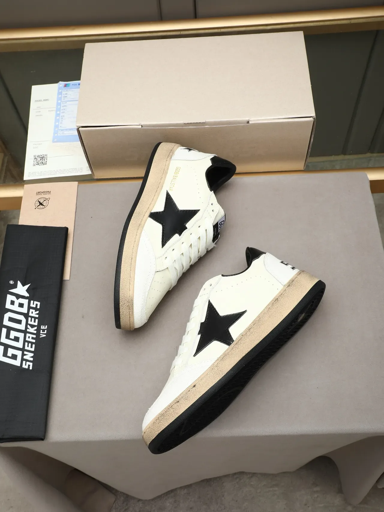 Golden Goose Ball Star Off-White Black Star حذاء لايف ستايل 2
