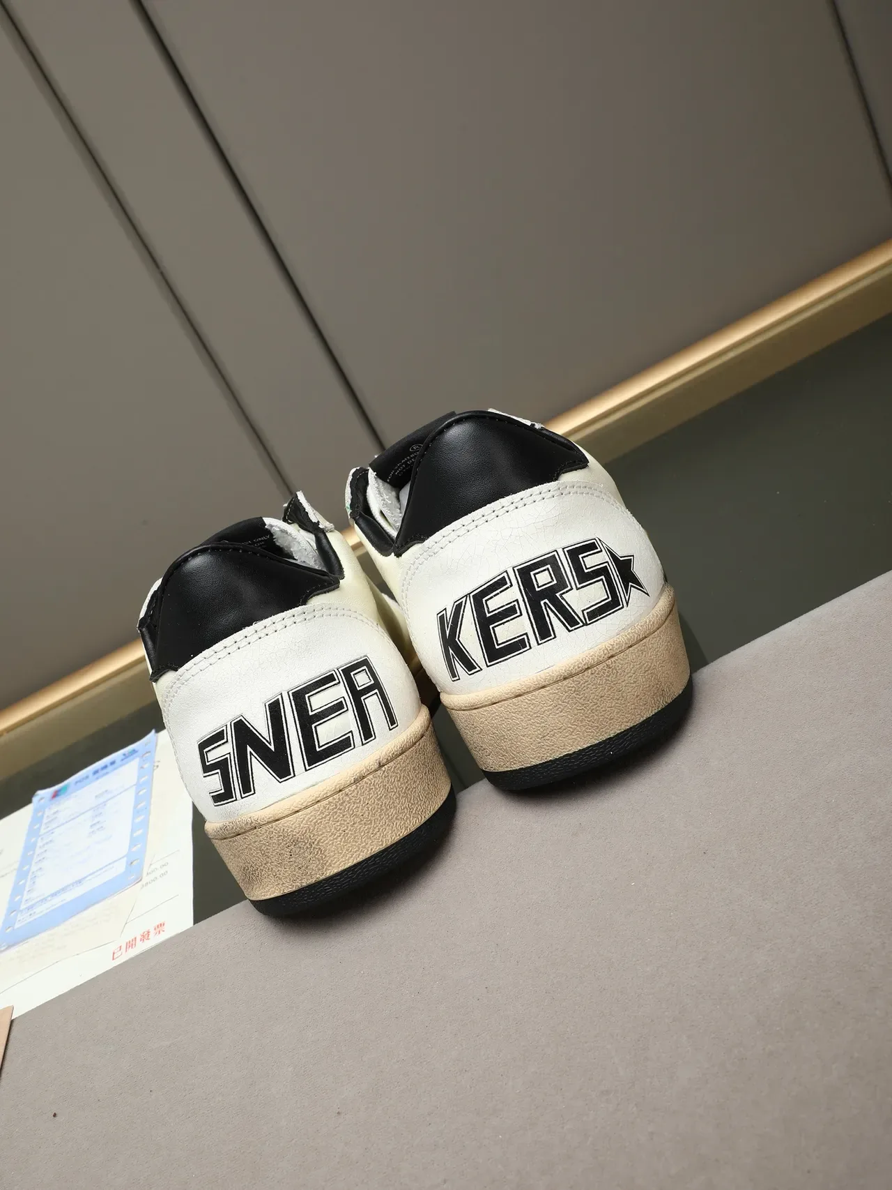 Golden Goose Ball Star Off-White Black Star حذاء لايف ستايل 3
