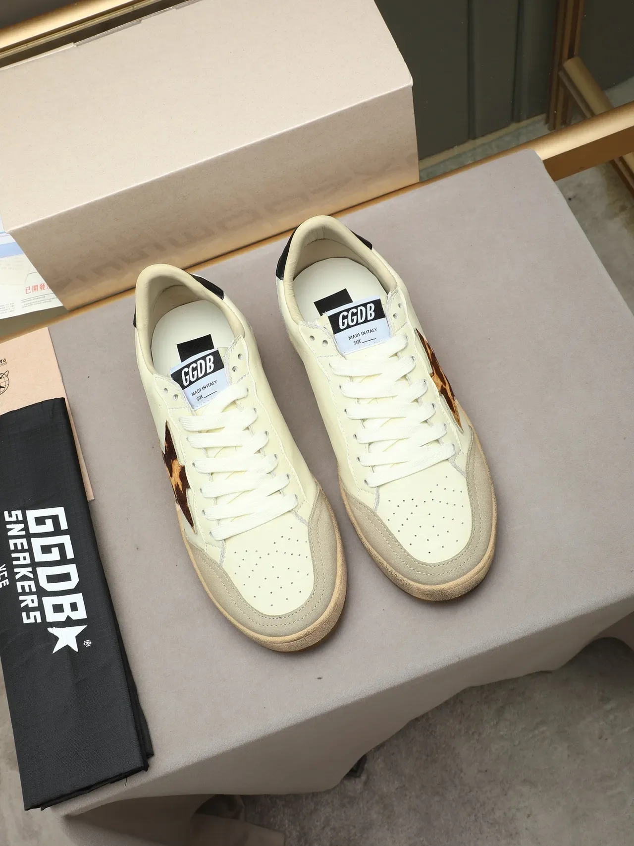 Golden Goose Ball Star Off-White Leopard Star حذاء أسلوب حياة 2